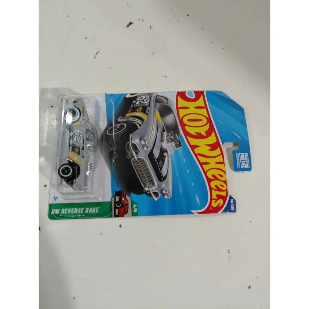 NIP Hot Wheels Reverse Rake 1:64 DieCast C1 1962 Chevrolet Corvette Gasser